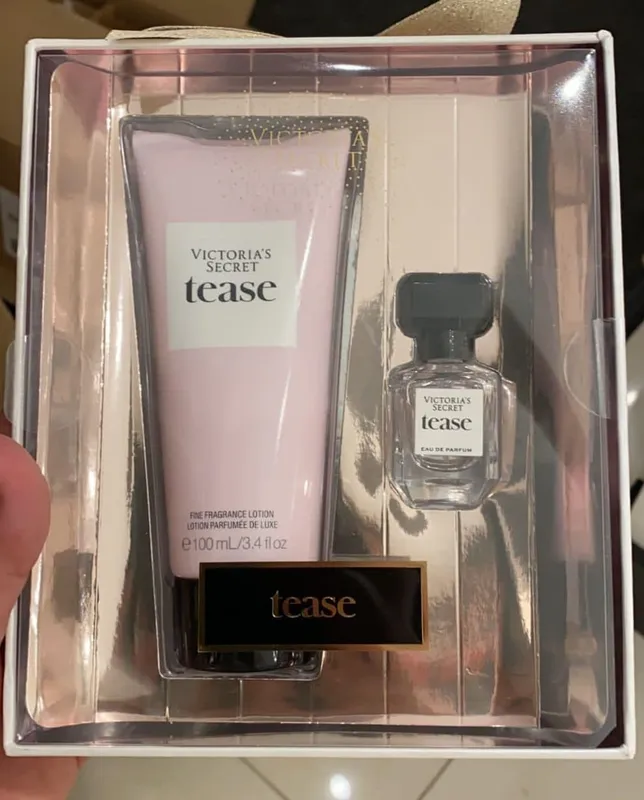 סט ויקטוריה סיקרט טיס (א) פרפיום 7.5מל+חמאת גוף